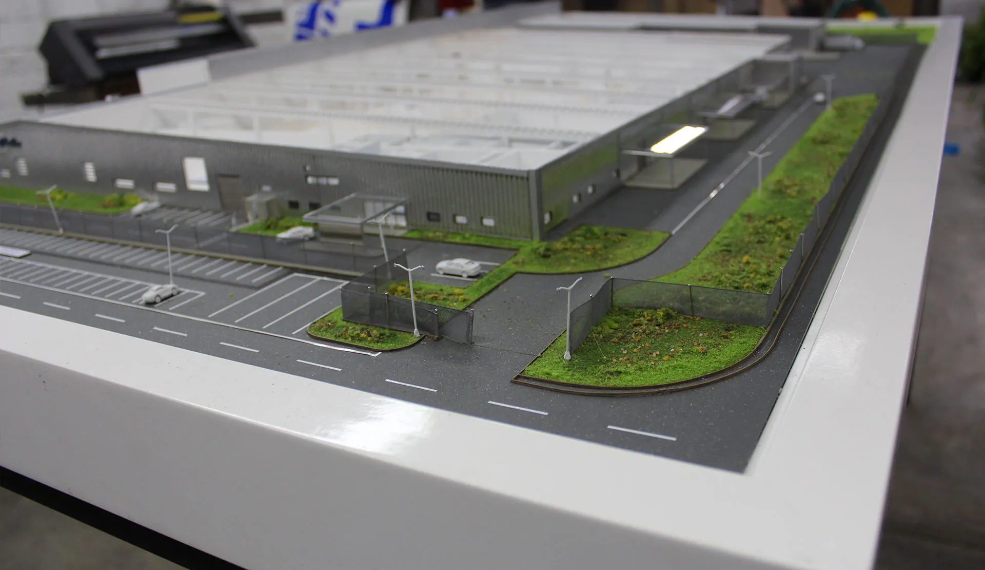 creamos y diseñamos maquetas profesionales