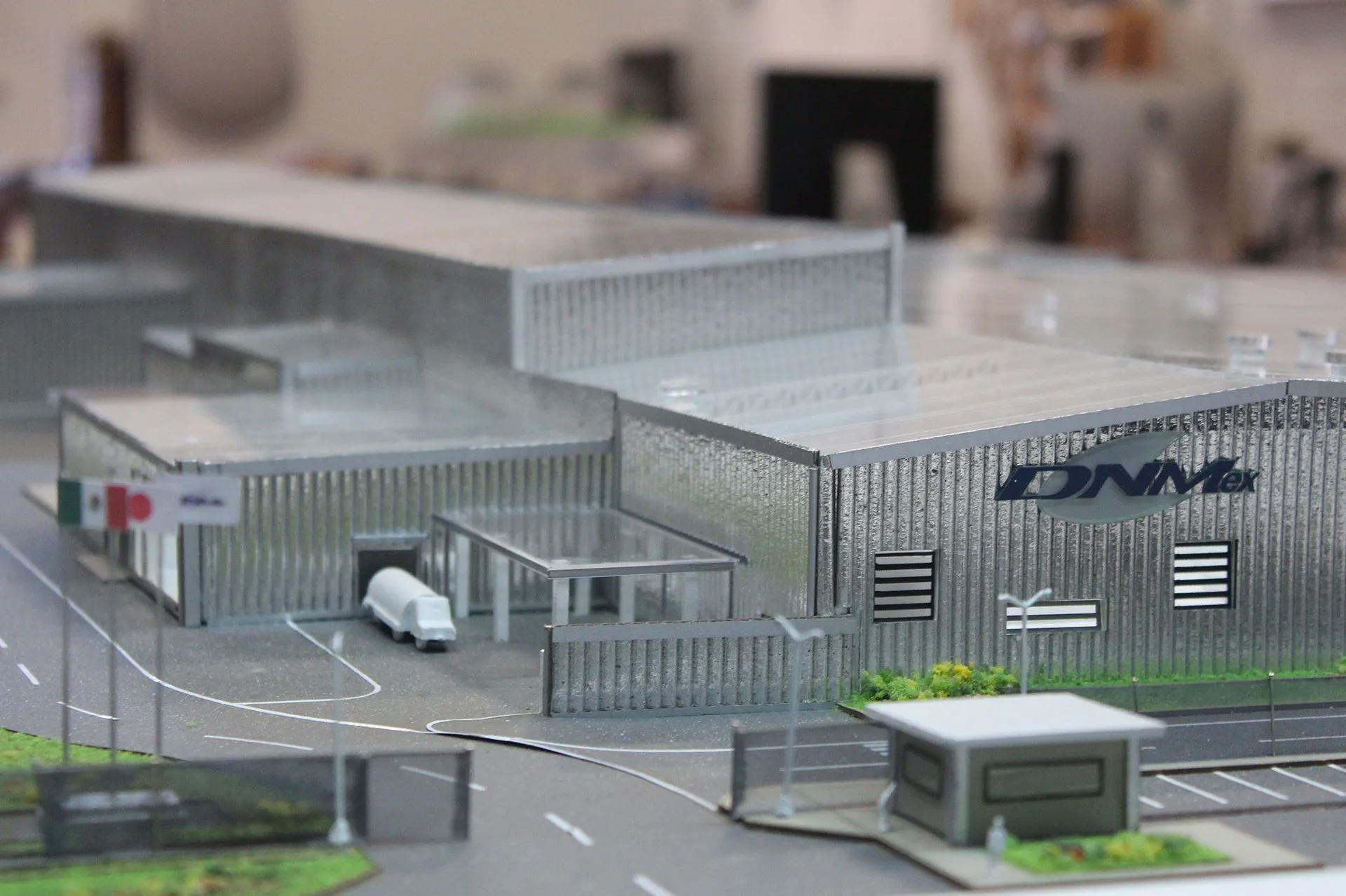 creamos y diseñamos maquetas profesionales